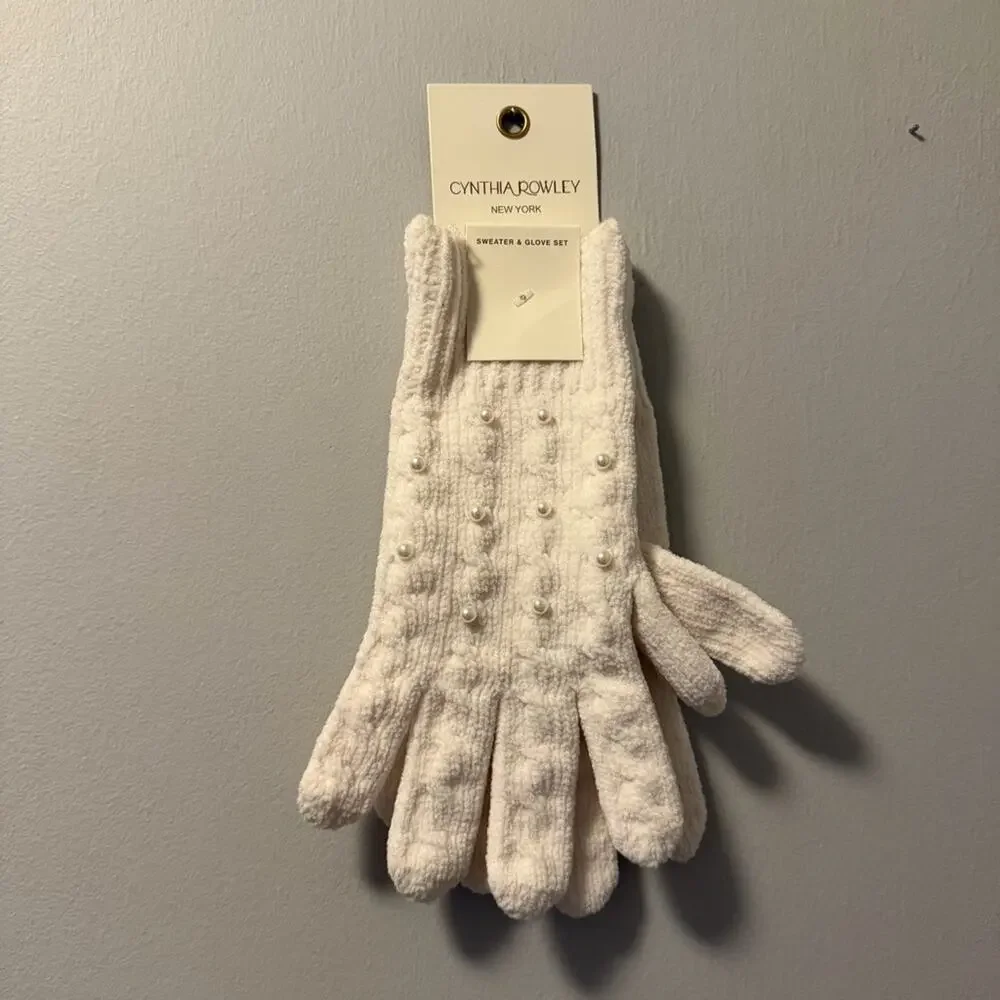 Cynthia Rowley  gloves in ivory with faux pearl embellishments